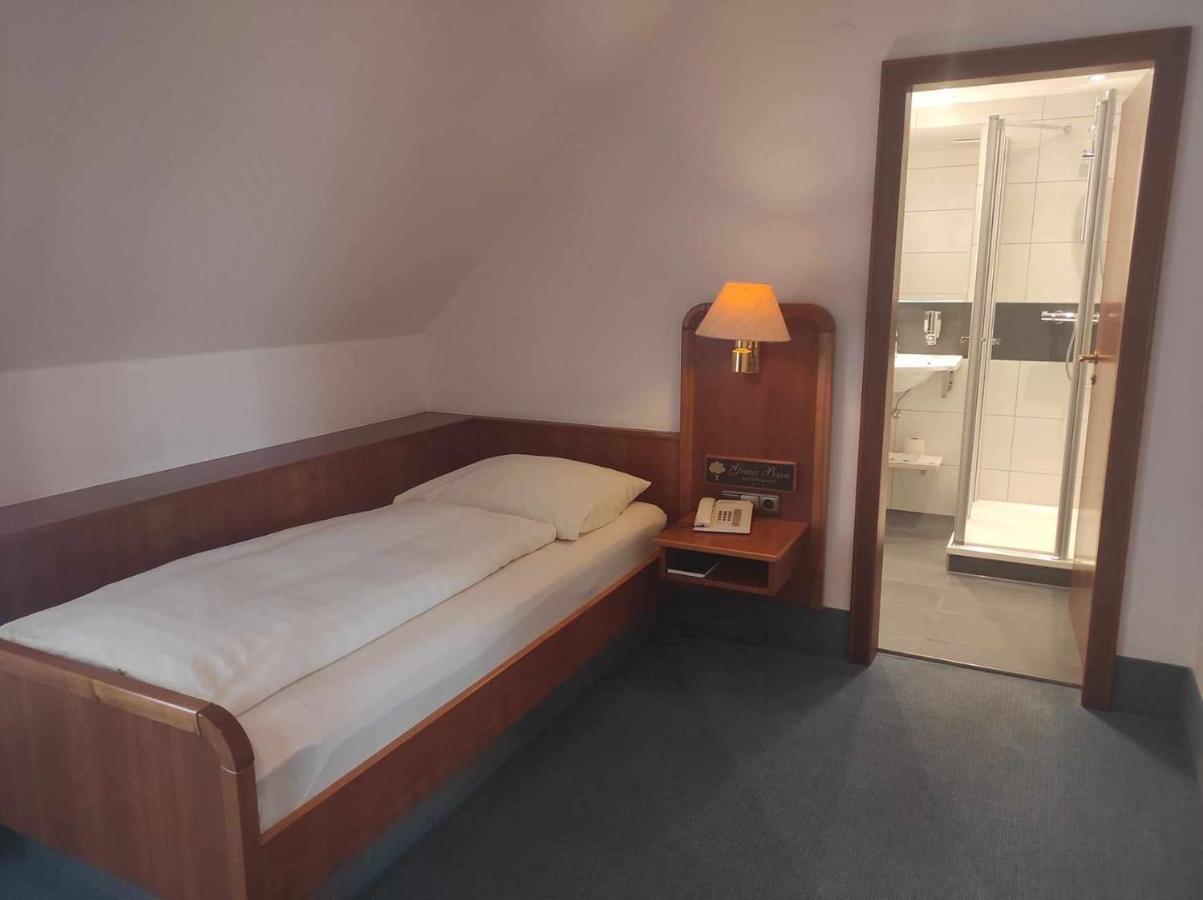 Hotel Gruener Baum Naila Экстерьер фото