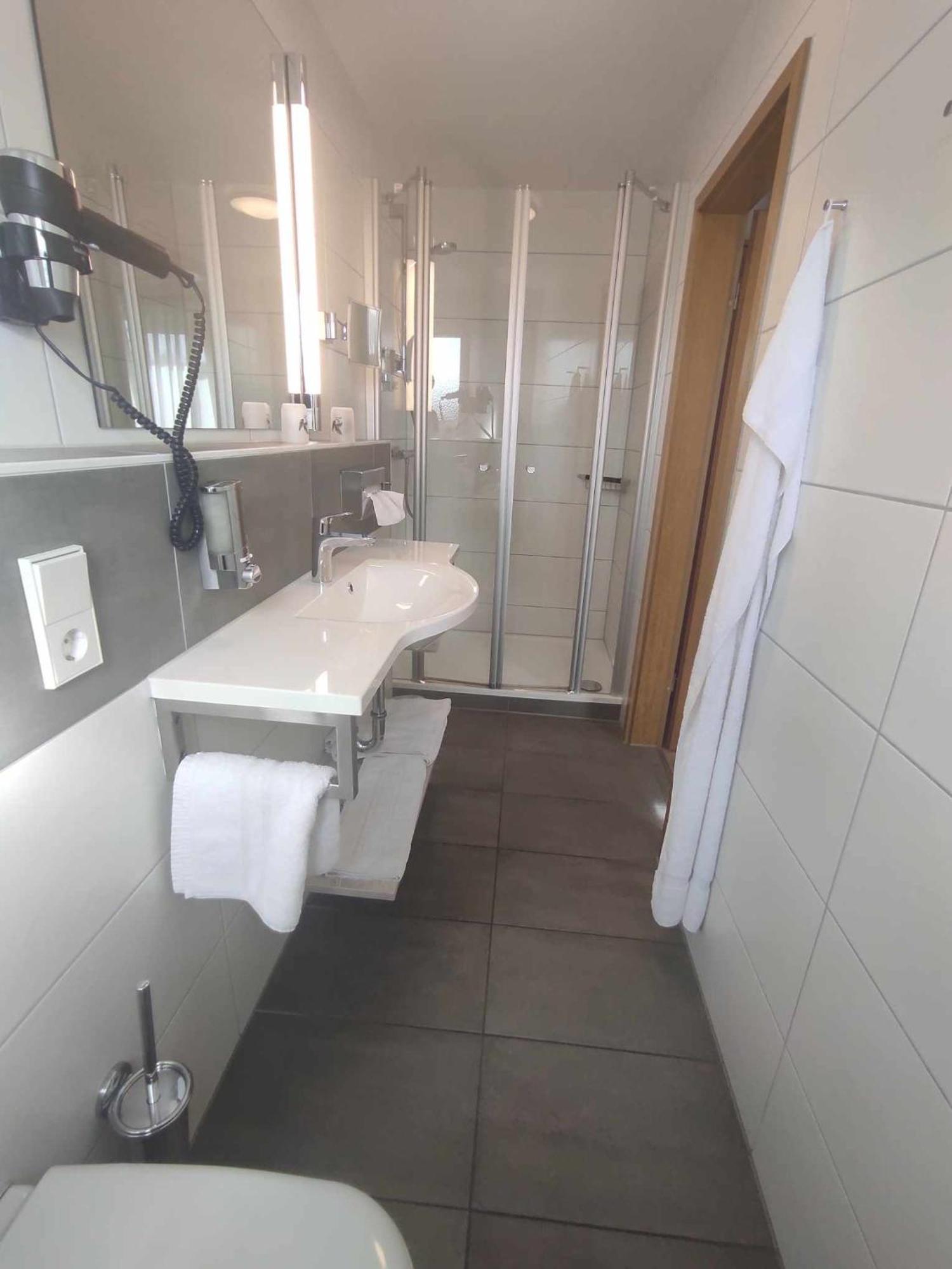 Hotel Gruener Baum Naila Экстерьер фото